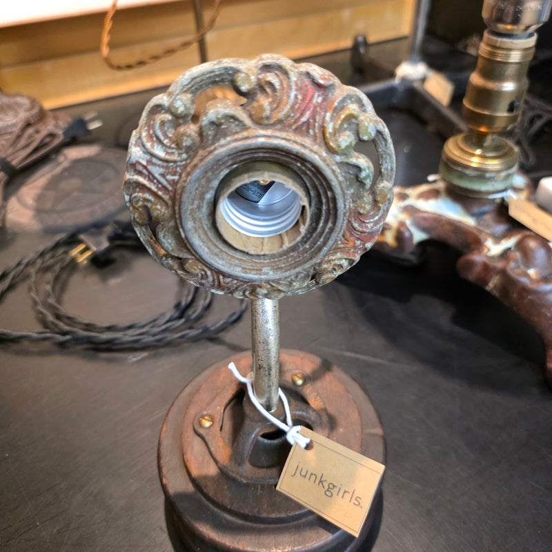 Fleur Lamp