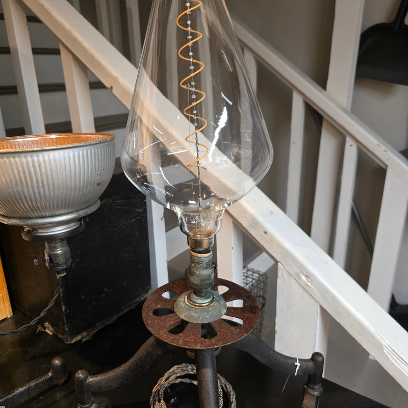 Newton Lamp